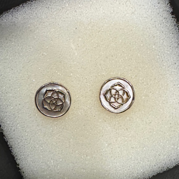 Kendra Scott Silver and Gold Floral Stud Earrings - Picture 2 of 4